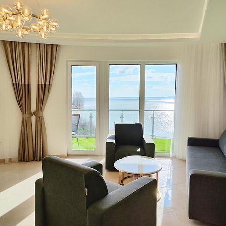 Royal Martin'S Apartment 케츨리 외부 사진